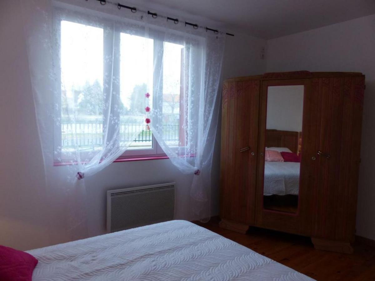 Maison Renovee Avec Cour Privee, Proche De Gannat, 3 Chambres, Animaux Acceptes, Equipements Modernes. - Fr-1-489-37 Poezat Exteriör bild