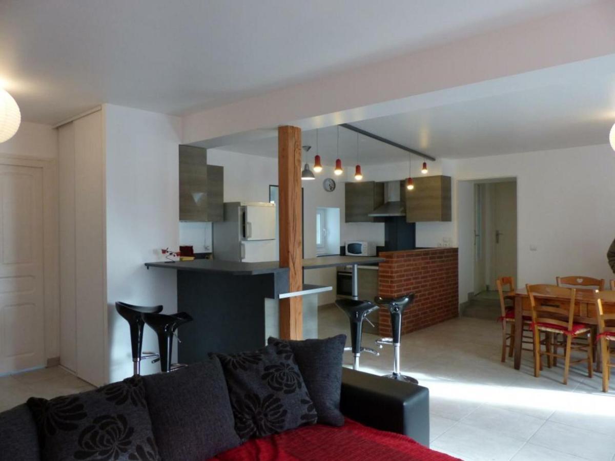 Maison Renovee Avec Cour Privee, Proche De Gannat, 3 Chambres, Animaux Acceptes, Equipements Modernes. - Fr-1-489-37 Poezat Exteriör bild