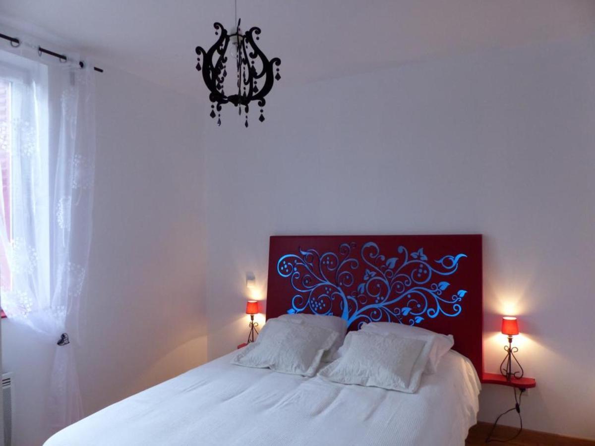 Maison Renovee Avec Cour Privee, Proche De Gannat, 3 Chambres, Animaux Acceptes, Equipements Modernes. - Fr-1-489-37 Poezat Exteriör bild