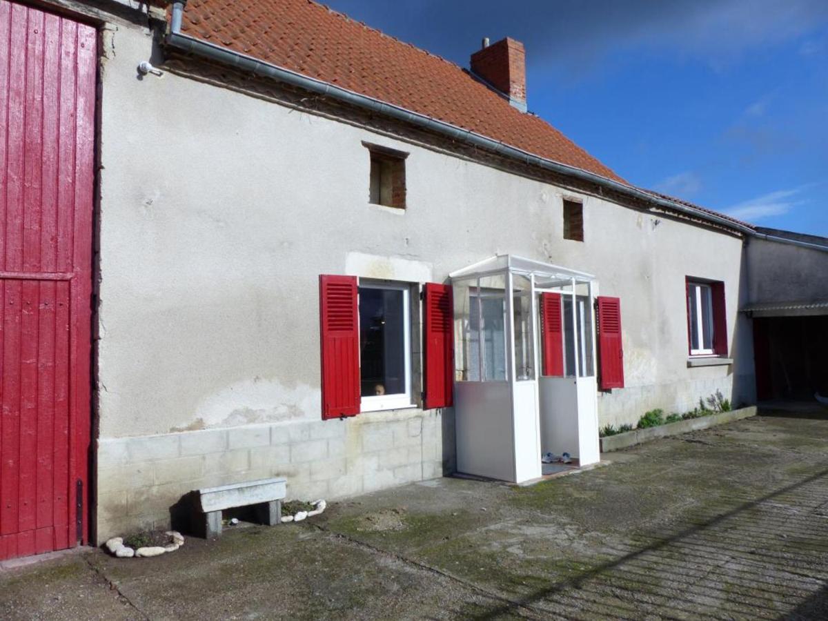 Maison Renovee Avec Cour Privee, Proche De Gannat, 3 Chambres, Animaux Acceptes, Equipements Modernes. - Fr-1-489-37 Poezat Exteriör bild